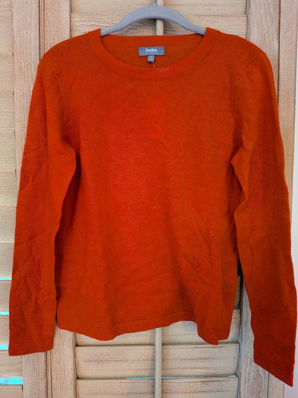 NEIMAN MARCUS Sweater Womens M Orange 100% Cashmere Crew Neck Lightweight Knit